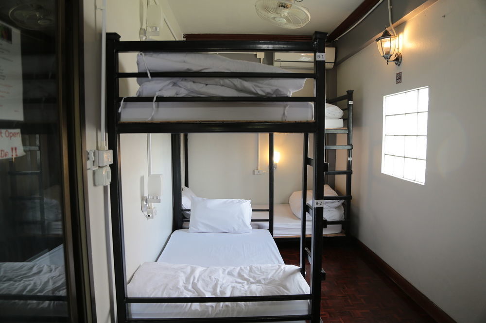 Cassette Hostel Chiang Mai Exterior photo